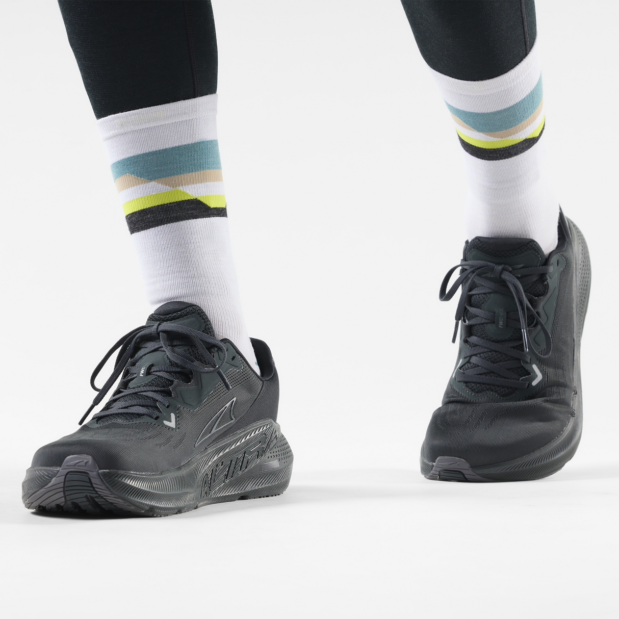 Smartwool - Run Cold Weather Targeted Cushion Horizons Crew Socks