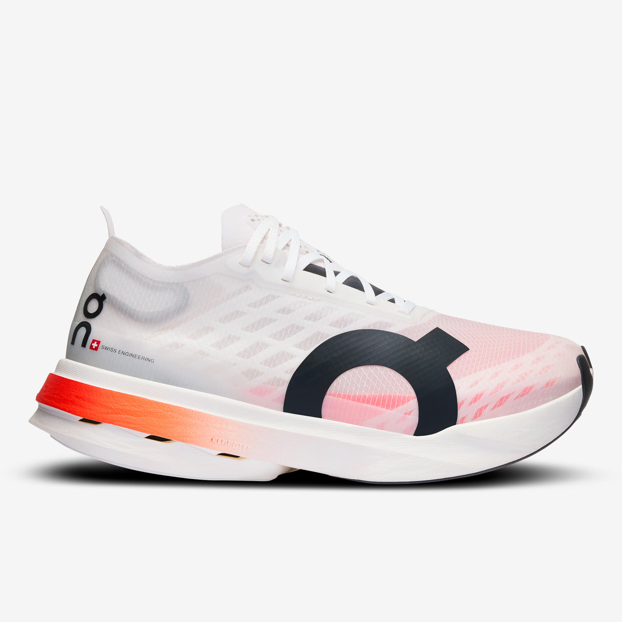 On - Cloudboom Strike - Femme