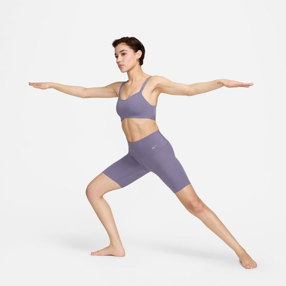 Nike Women's Alate Trace Light-Support Padded Strappy Sports Bra