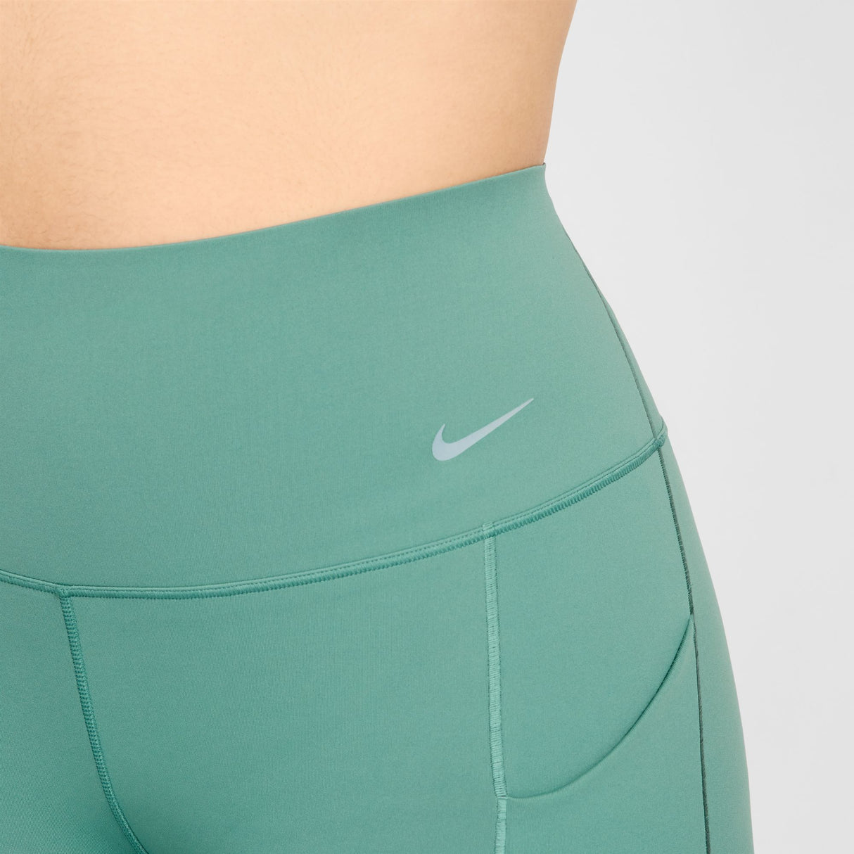 Nike - Universa Medium-Support High-Waisted 7/8 Leggings with Pockets - Femme