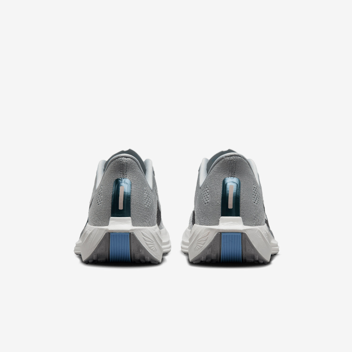 Nike - Pegasus Plus - Femme