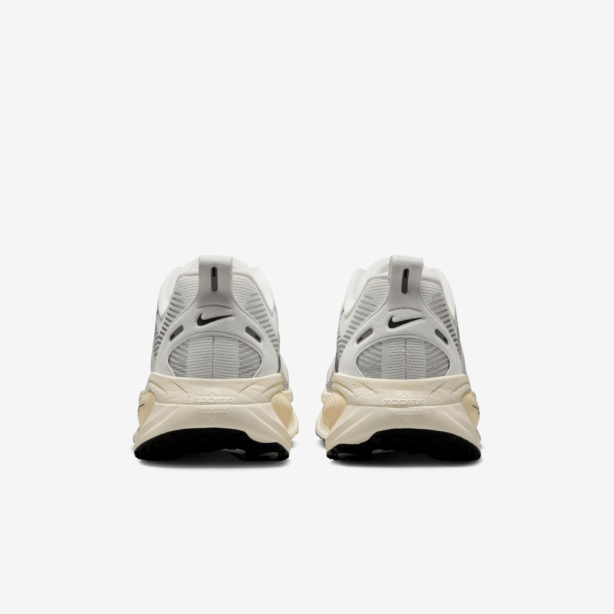 Nike - Vomero 18 - Homme