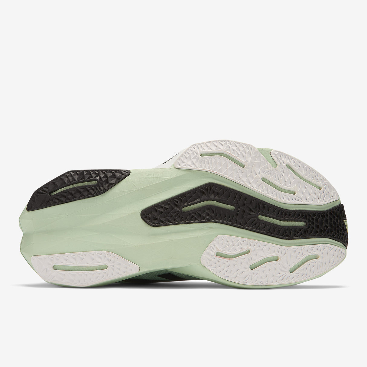 New Balance - FuelCell Rebel v4 (2025) - Femme