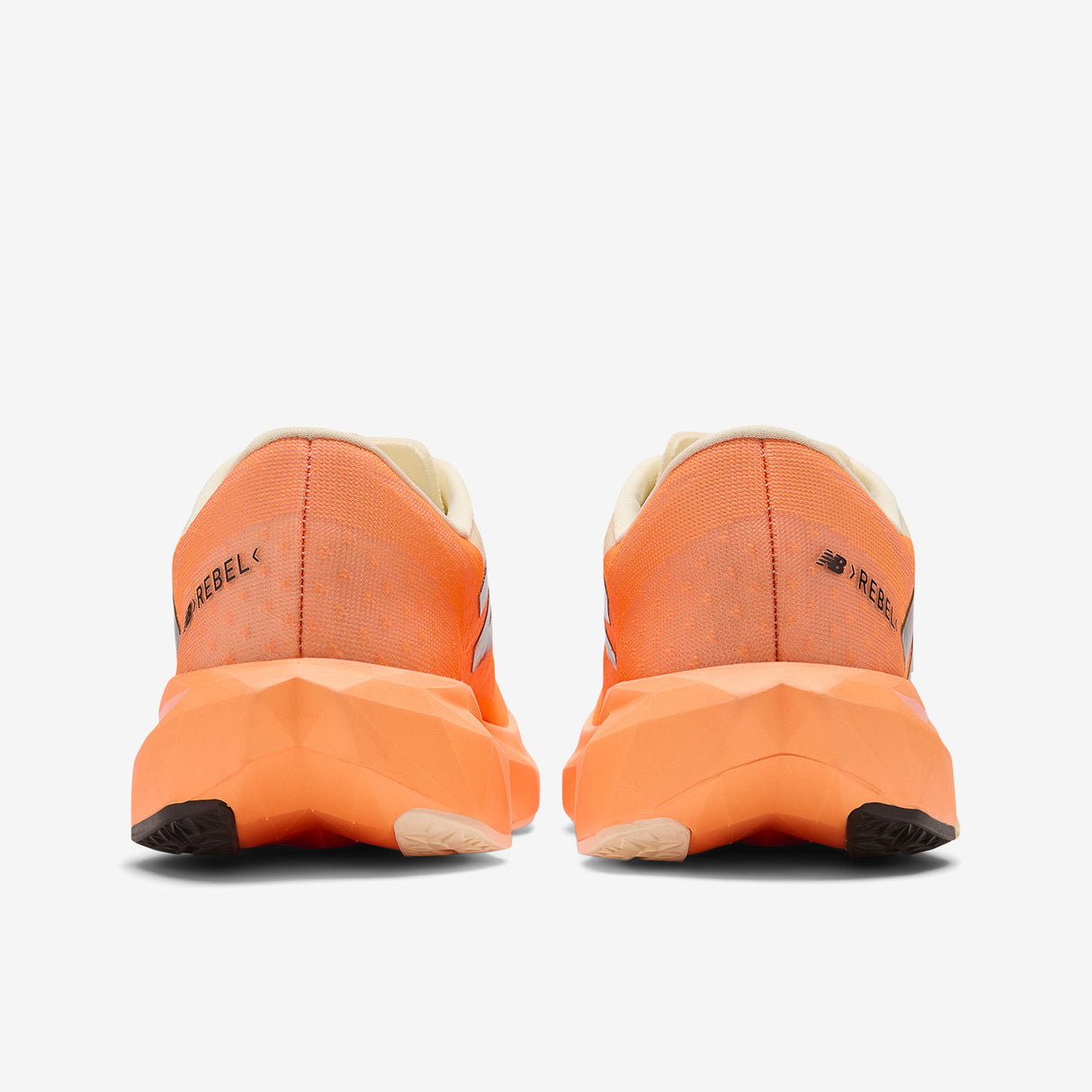 New Balance - FuelCell Rebel v4 (2025) - Femme