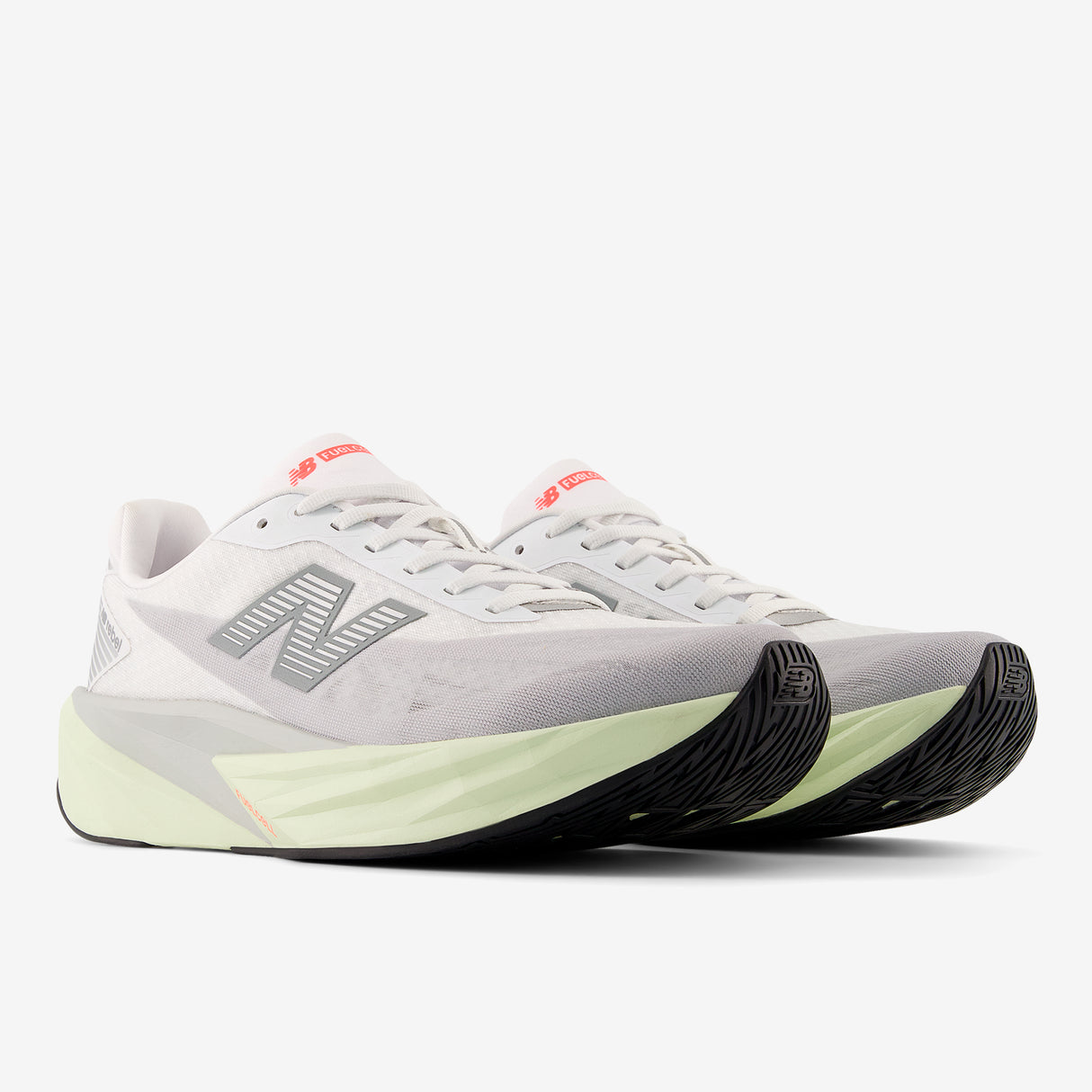 New Balance - FuelCell Rebel v5 - Large - Femme