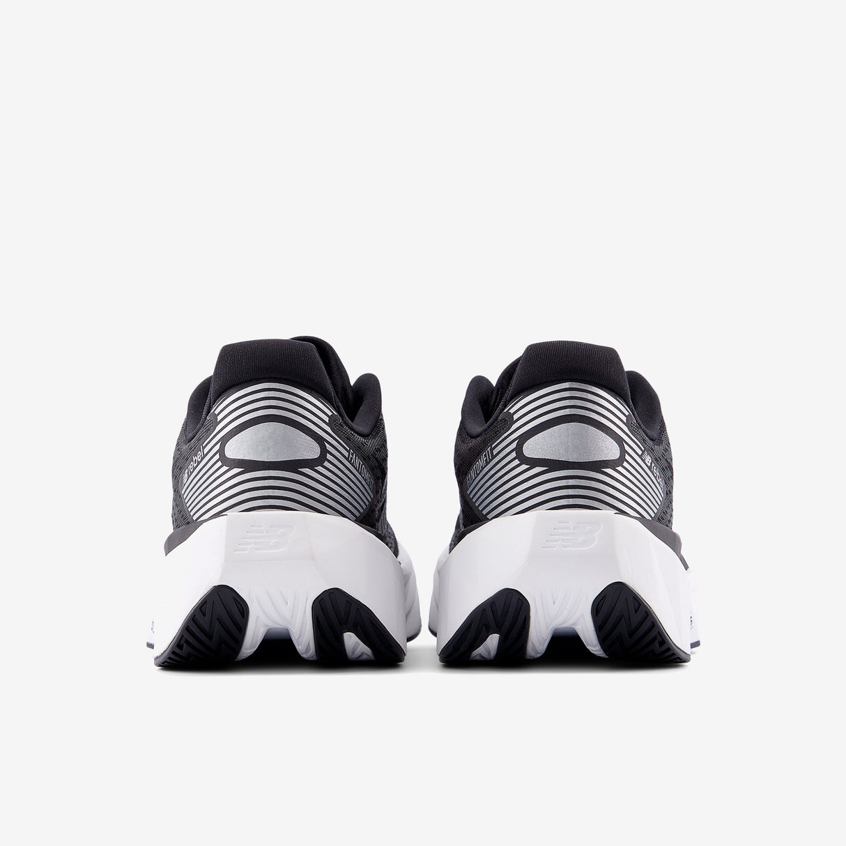 New Balance - FuelCell Rebel v5 - Femme