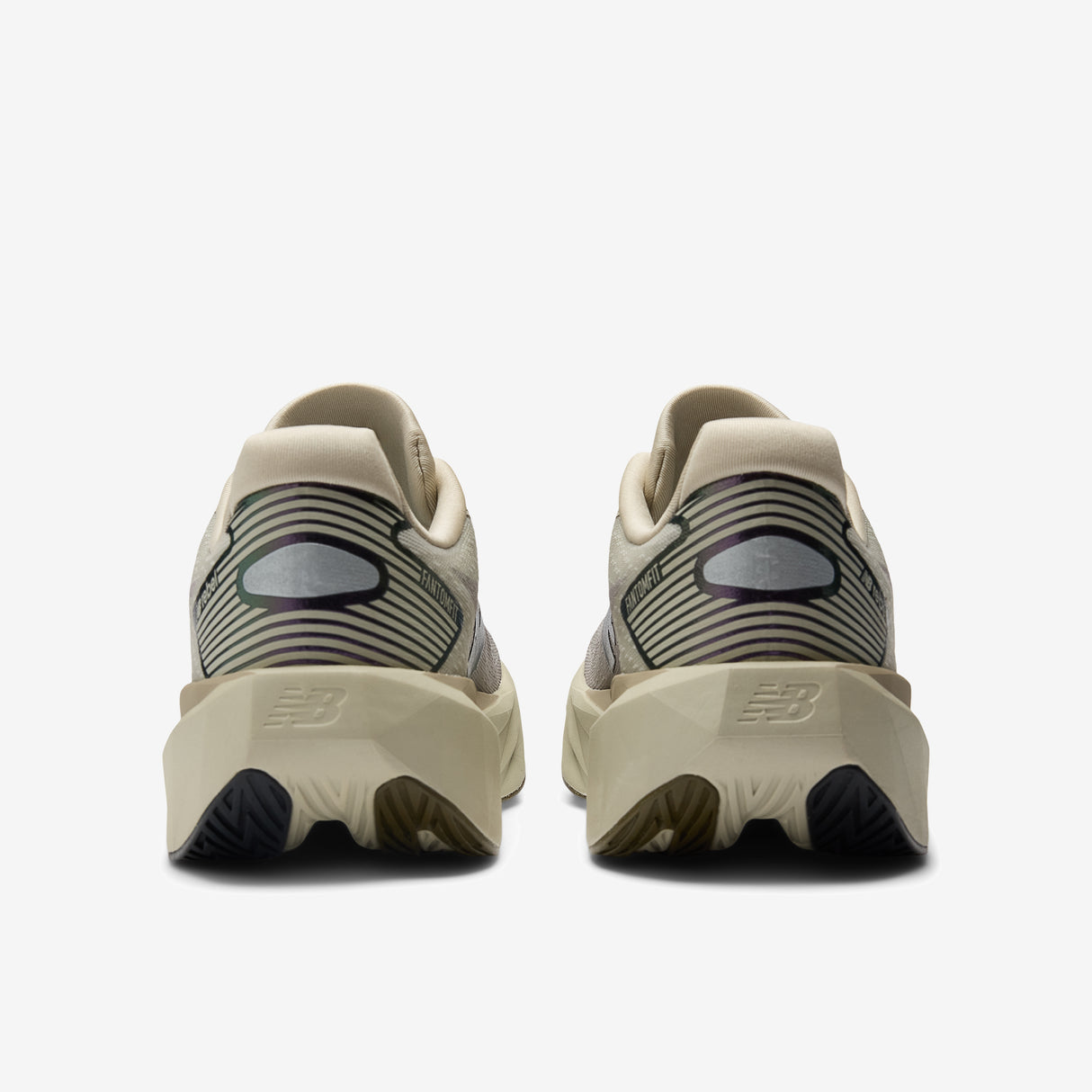 New Balance - FuelCell Rebel v5 - Large - Femme