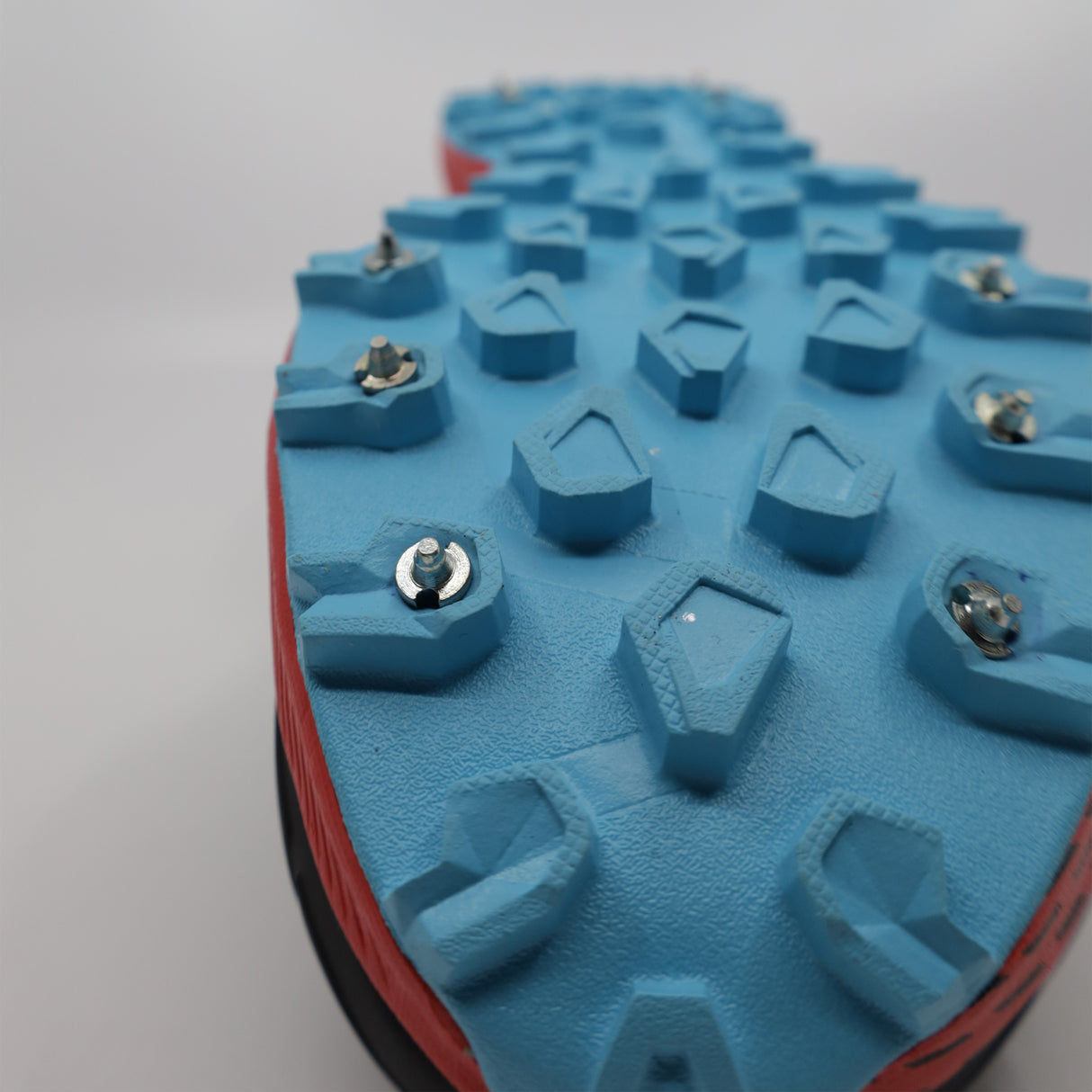 Installation de crampons (Crampons inclus)