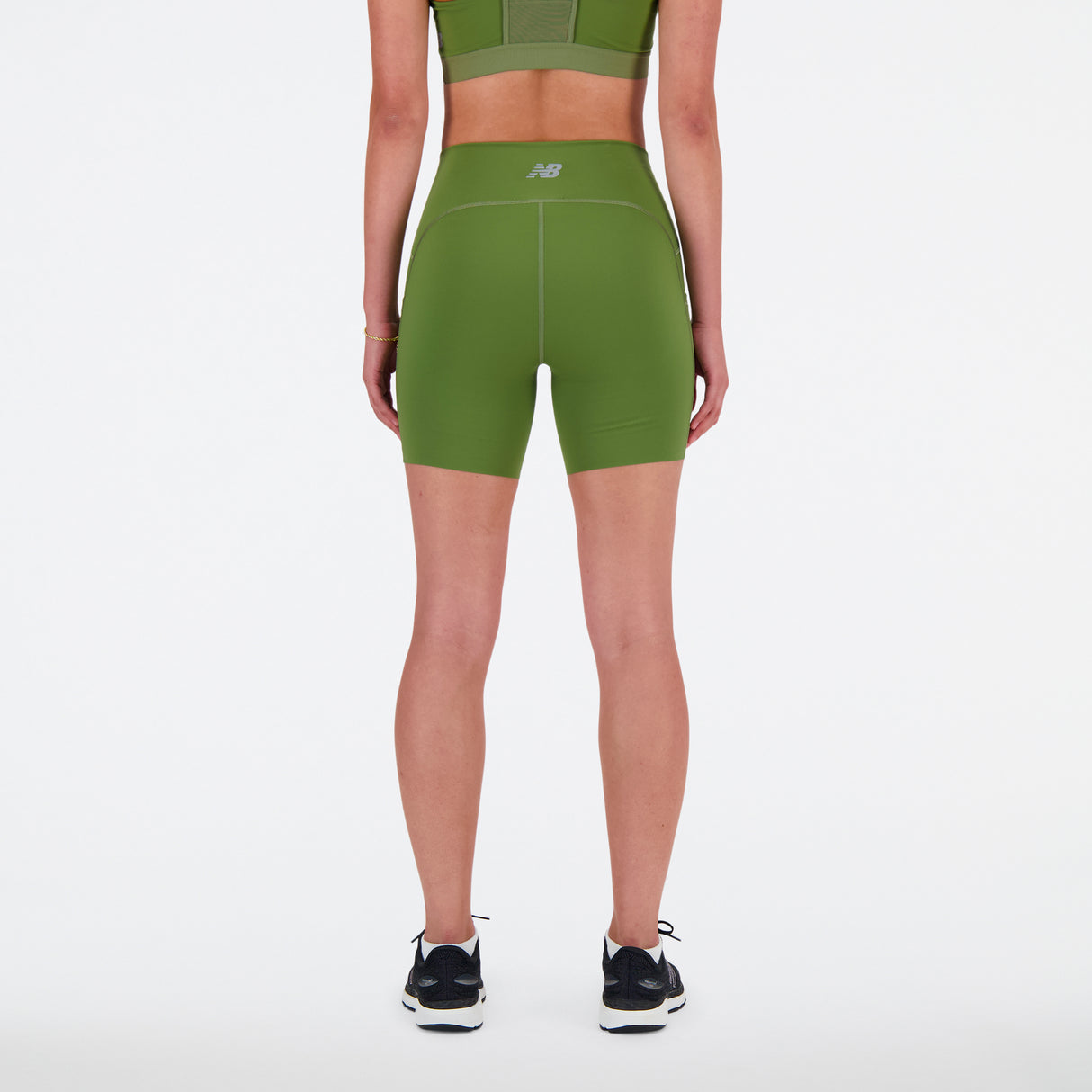 New Balance - NB Sleek Pocket High Rise Short 6" - Femme