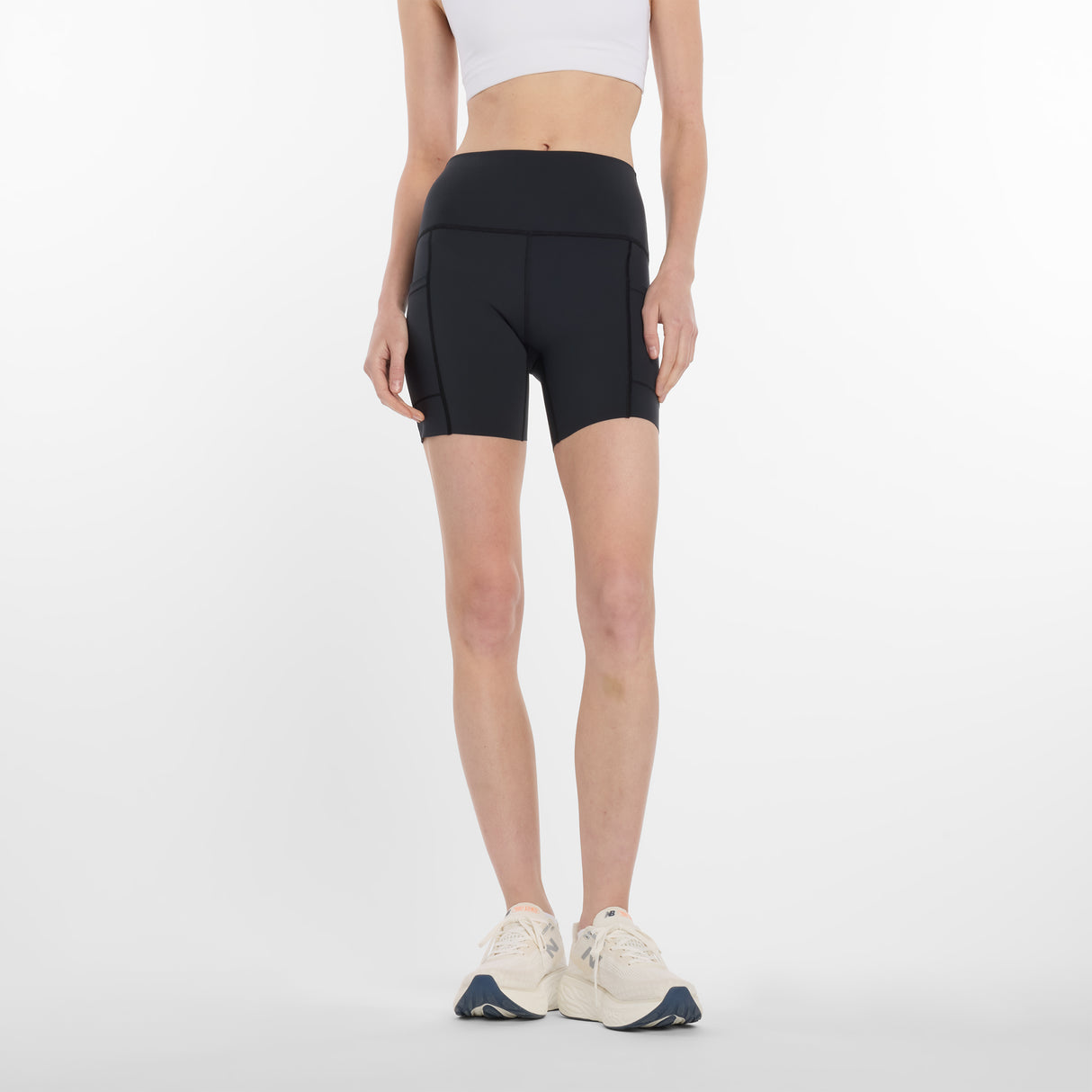 New Balance - NB Sleek Pocket High Rise Short 6 - Femme