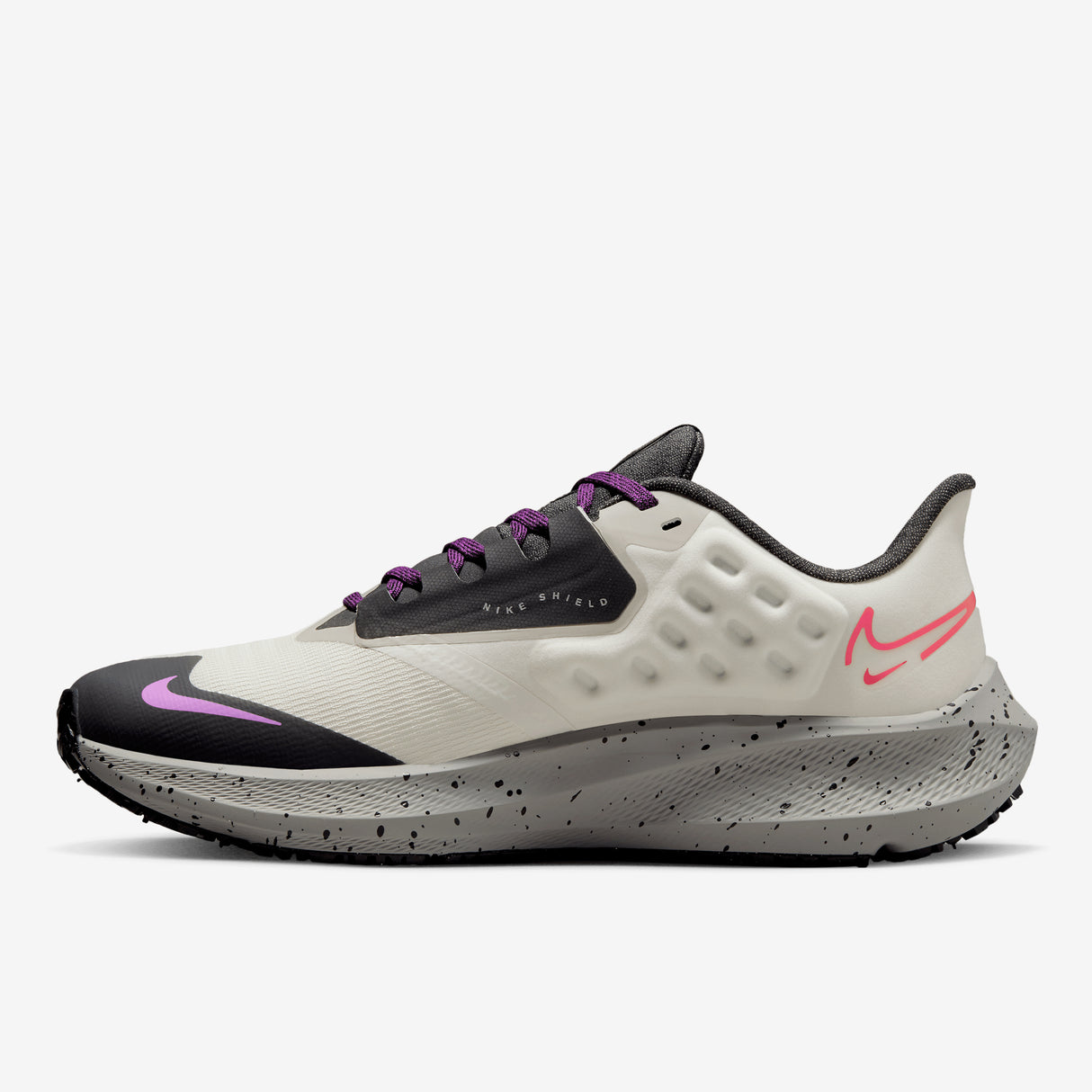 Nike Women's Air Zoom Pegasus 39 Shield