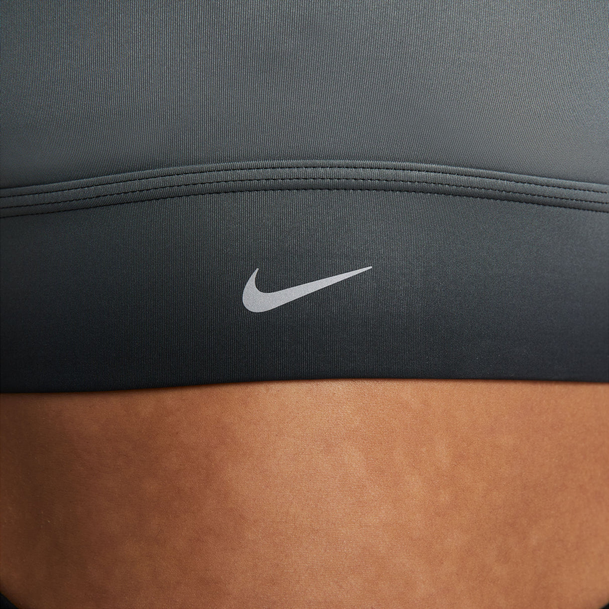 Nike Women's Swoosh Run Medium-Support Longline Padded Sports Bra