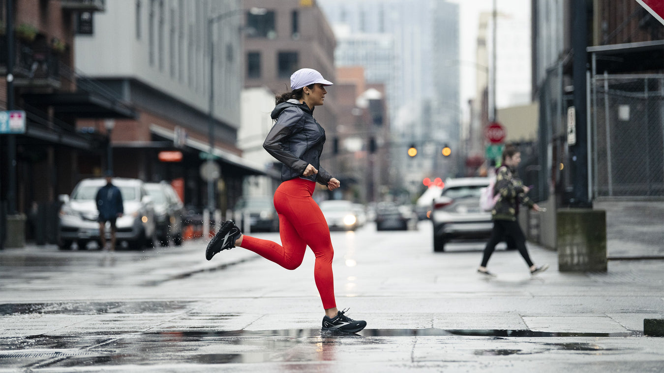 Nike Dri-FIT Fast Women's Mid-Rise 7/8 Warm-Up Running Trousers. Nike IL