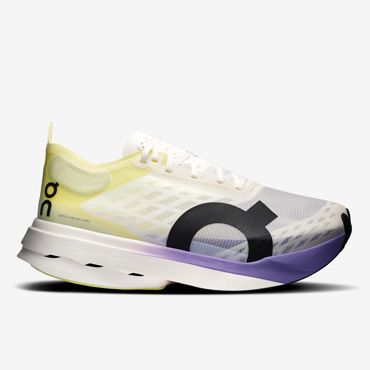 On - Cloudboom Strike - Women