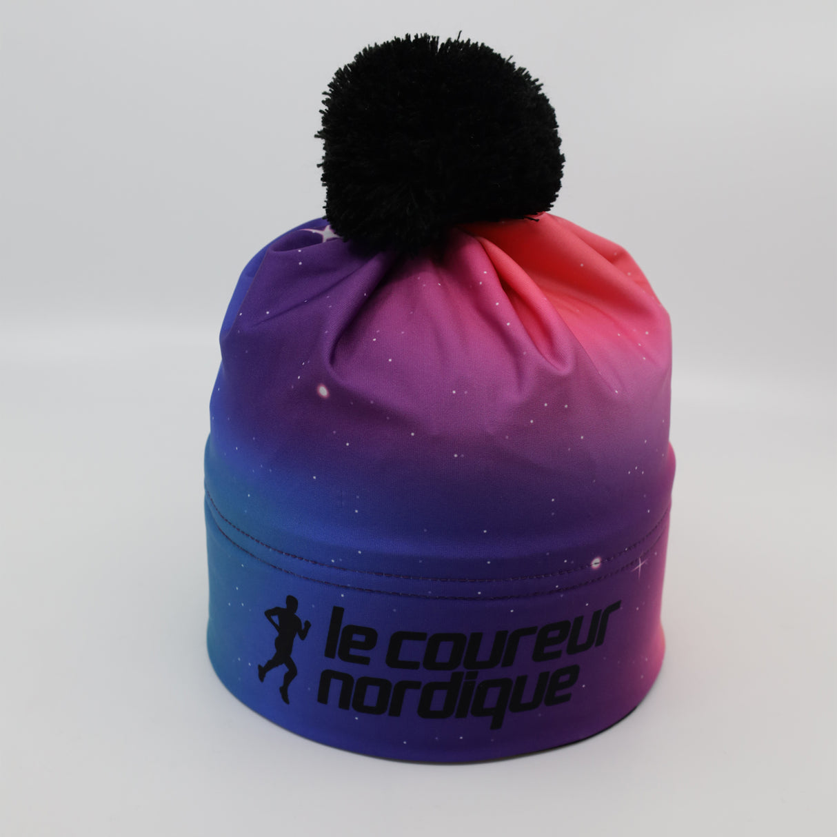 Beanie with pompom - The Nordic runner