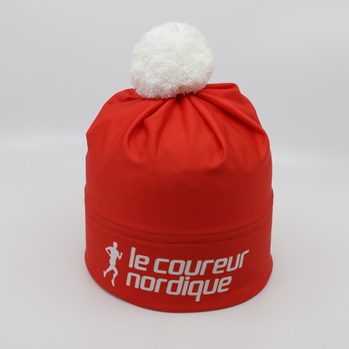 Beanie with pompom - The Nordic runner