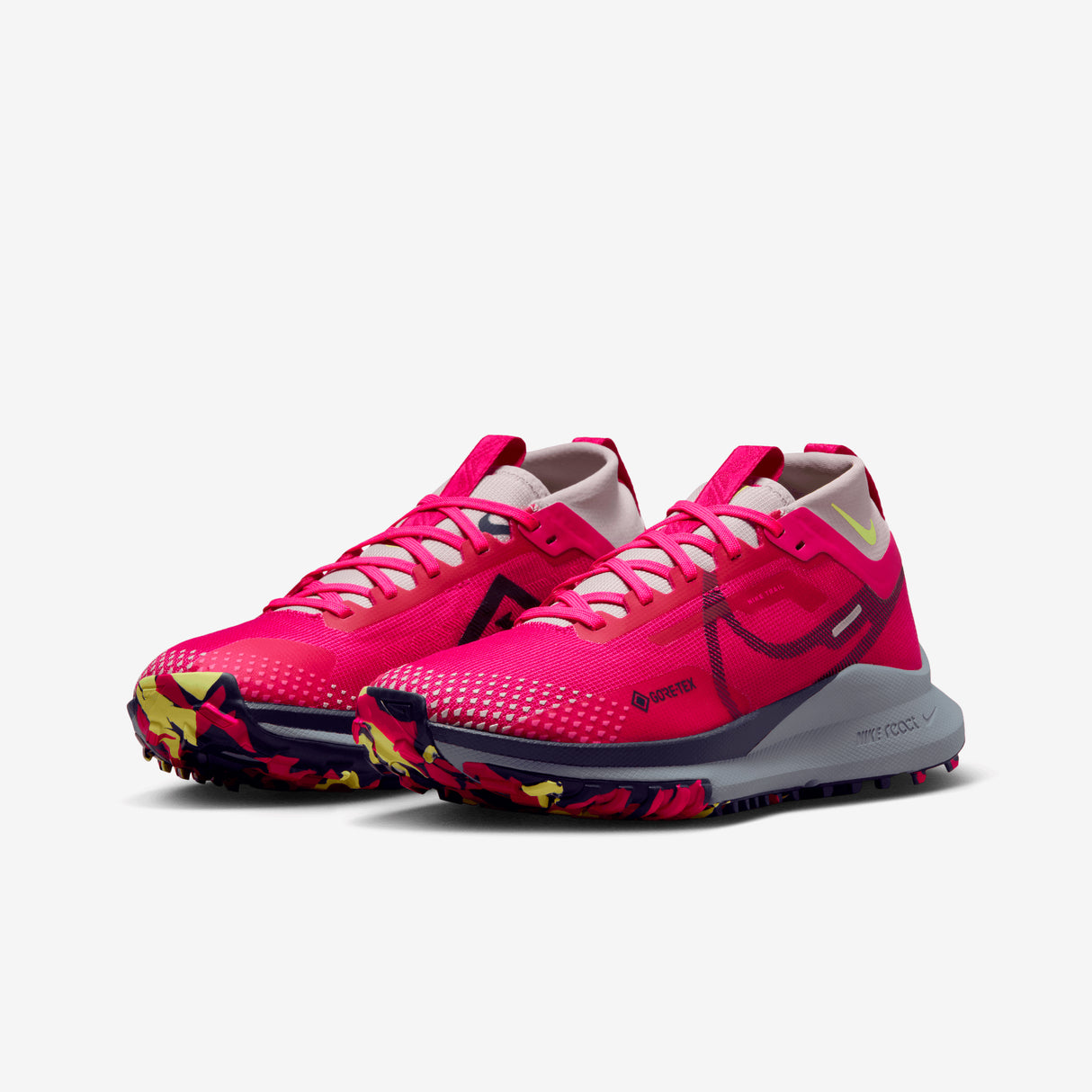 Nike Women's Pegasus Trail 4 GTX