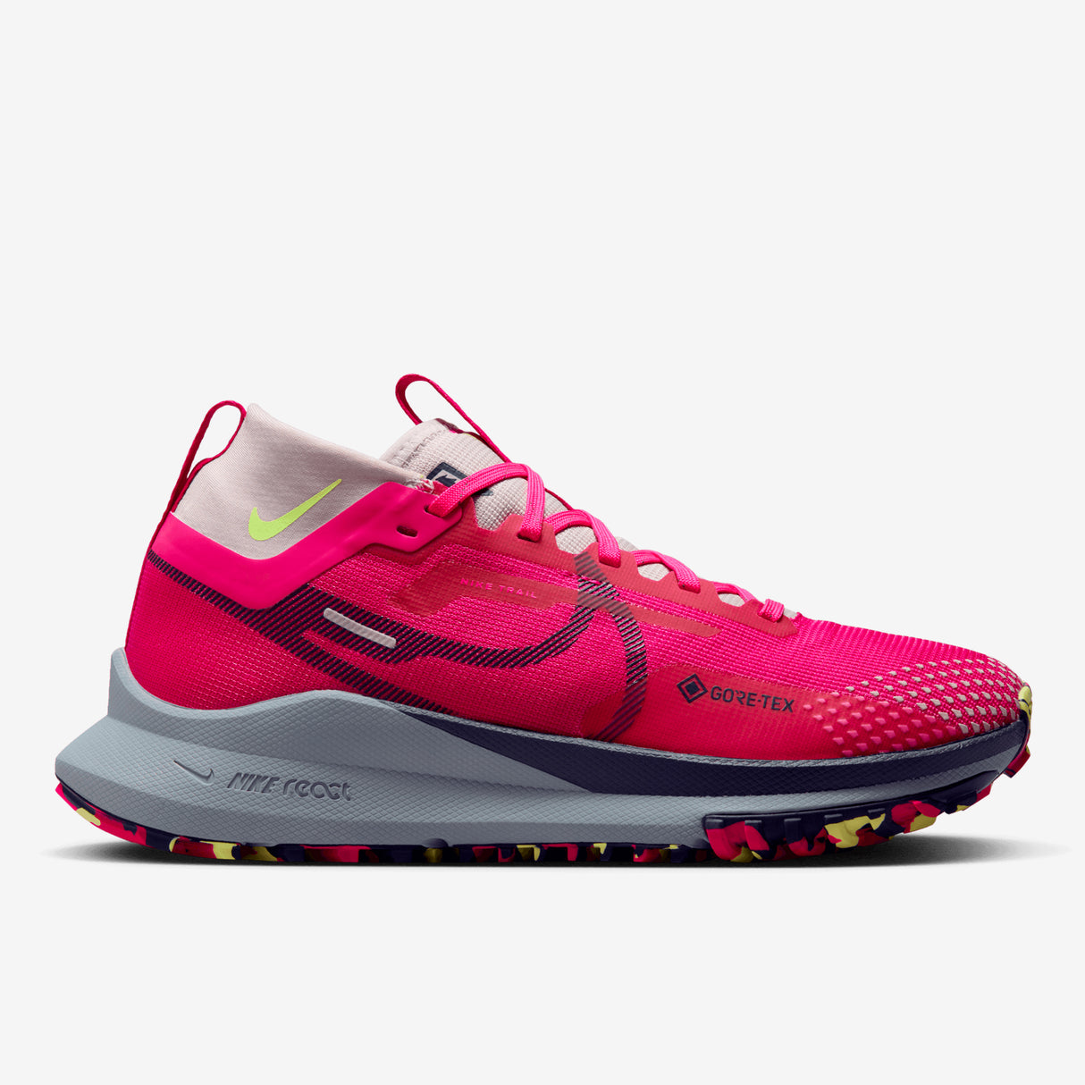 Nike Women's Pegasus Trail 4 GTX