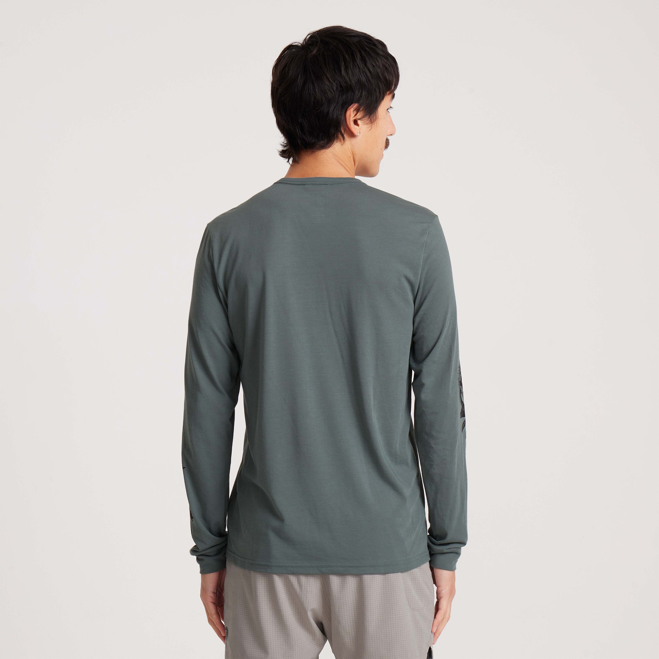 Roark - Mathis Long Sleeve Tee - Men's – Le coureur nordique