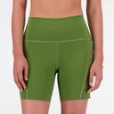 New Balance - NB Sleek Pocket High Rise Short 6" - Women's 