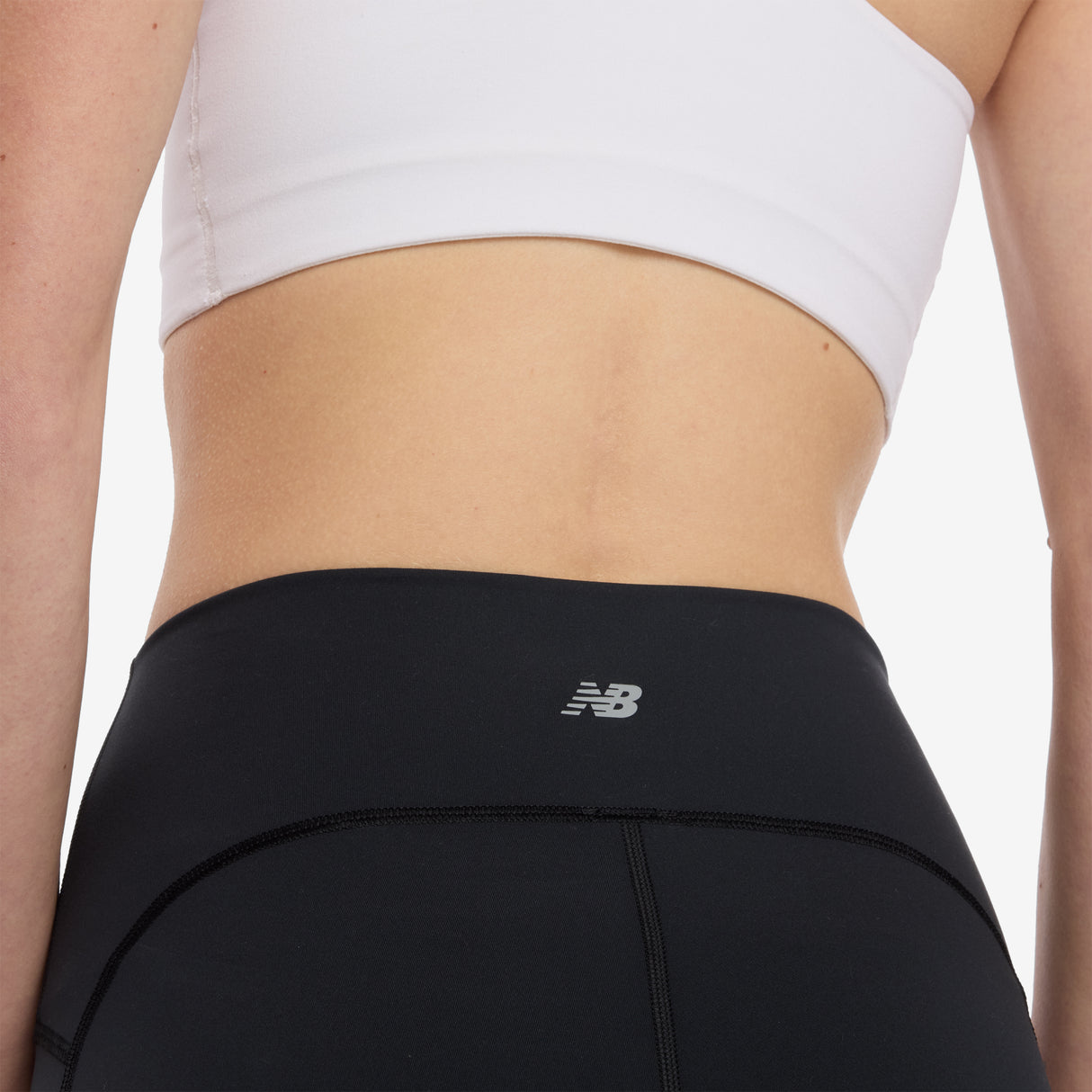 New Balance - NB Sleek Pocket High Rise Short 6 - Femme