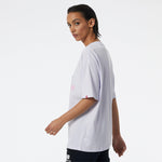 New Balance - NB Essentials Stacked Logo Tee - Femme - Le coureur nordique